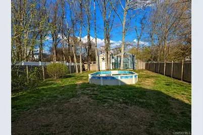 522 Rowlinson Drive, Shirley, NY 11967 - Photo 9