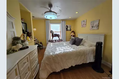 522 Rowlinson Drive, Shirley, NY 11967 - Photo 25