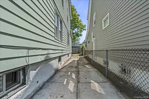 197-08 115th Ave, Saint Albans, NY 11412 - Photo 23