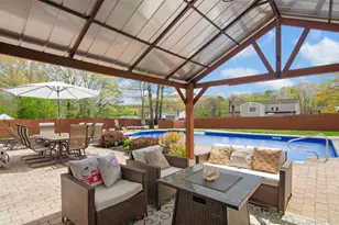 18 Calico Tree Ln, Coram, NY 11727 - Photo 33