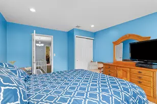 18 Calico Tree Ln, Coram, NY 11727 - Photo 19