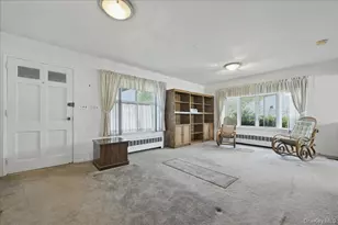 49 Forrest Pl, Amityville, NY 11701 - Photo 5