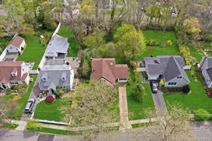 49 Forrest Pl, Amityville, NY 11701 - Photo 33