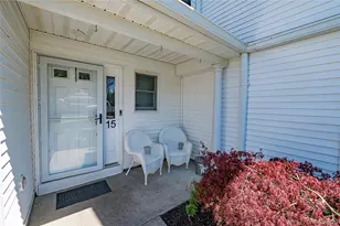 15 S Country Cmn, West Islip, NY 11795 - Photo 3