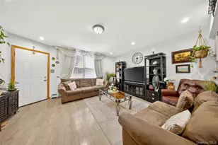 62-07 Alderton St, Rego Park, NY 11374 - Photo 7