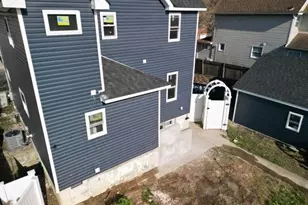 21 Randall Ave, Lynbrook, NY 11563 - Photo 3