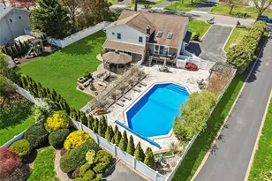 12 Mansfield Ln S, East Northport, NY 11731 - Photo 3