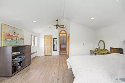 49 Beatrice Avenue, Syosset, NY 11791 - Photo 25