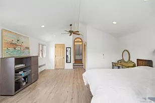 49 Beatrice Ave, Syosset, NY 11791 - Photo 25