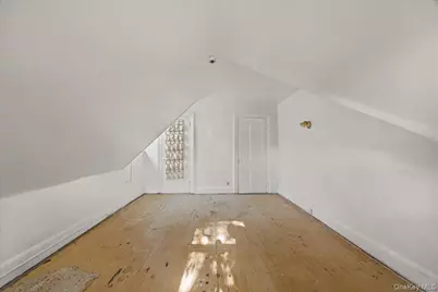 512 Warburton Avenue, Yonkers, NY 10701 - Photo 17