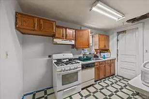 512 Warburton Ave, Yonkers, NY 10701 - Photo 21