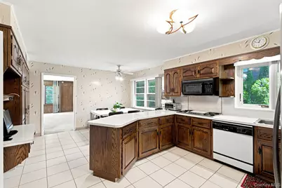 9 Parkfield Road, Scarsdale, NY 10583 - Photo 15