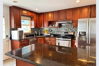 133 Railroad Avenue #2Fl, Syosset, NY 11791 - Photo 3