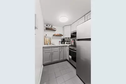 520 E 81st Street #11E, New York, NY 10028 - Photo 5