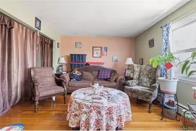 124 Quebec Road, Island Park, NY 11558 - Photo 3