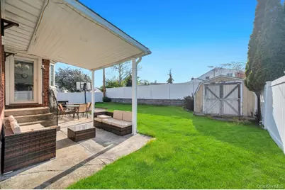 310 Southwood Circle, Syosset, NY 11791 - Photo 7