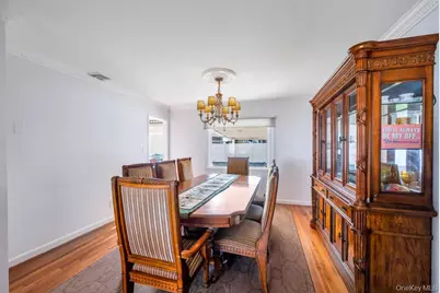 310 Southwood Circle, Syosset, NY 11791 - Photo 13