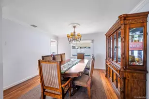 310 Southwood Cir, Syosset, NY 11791 - Photo 13