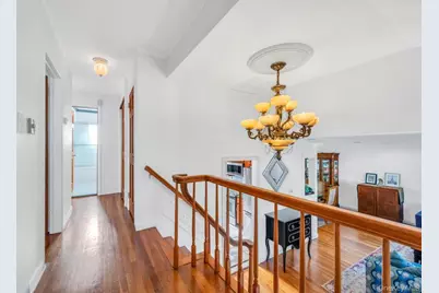 310 Southwood Circle, Syosset, NY 11791 - Photo 19