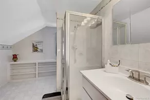 80 Wellington Rd S, West Hempstead, NY 11552 - Photo 17