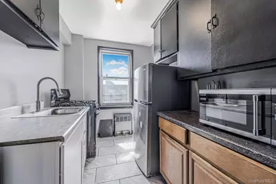 150 Ravine Avenue #3B, Yonkers, NY 10701 - Photo 5