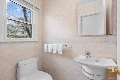 52 Wendt Avenue, Larchmont, NY 10538 - Photo 3