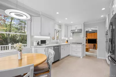 52 Wendt Avenue, Larchmont, NY 10538 - Photo 9