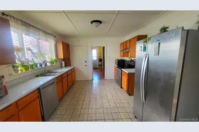 10 Corlies Avenue, Poughkeepsie, NY 12601 - Photo 11