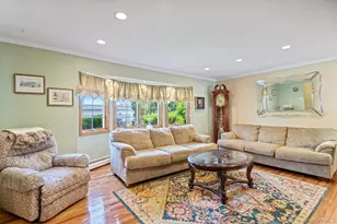 1300 Oak Ave, West Islip, NY 11795 - Photo 5