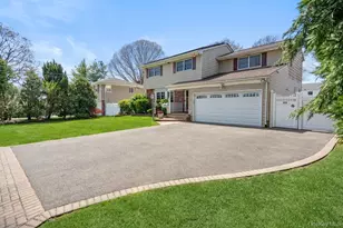 1300 Oak Ave, West Islip, NY 11795 - Photo 3