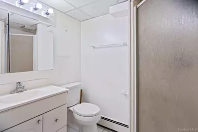 1300 Oak Avenue, West Islip, NY 11795 - Photo 23