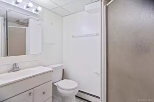 1300 Oak Ave, West Islip, NY 11795 - Photo 23