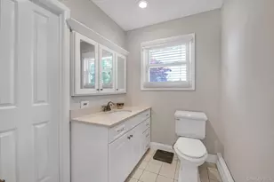 1678 Park Ave, Merrick, NY 11566 - Photo 11
