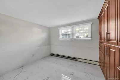 1678 Park Avenue, Merrick, NY 11566 - Photo 13