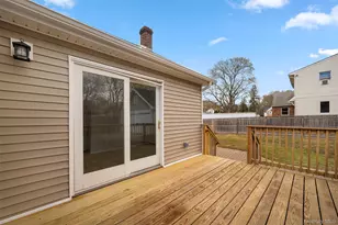 3 Ocean Ave, Mastic, NY 11950 - Photo 11