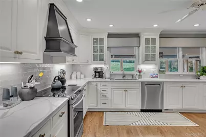 188 Flower Hill Road, Huntington, NY 11743 - Photo 5
