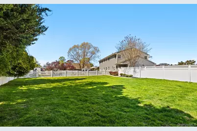 10 Carolee Court, West Islip, NY 11795 - Photo 7