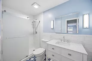 69-33 Little Neck Pkwy, Glen Oaks, NY 11004 - Photo 23