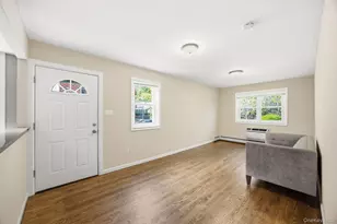 69-33 Little Neck Pkwy, Glen Oaks, NY 11004 - Photo 25