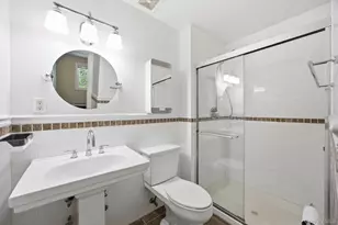 69-33 Little Neck Pkwy, Glen Oaks, NY 11004 - Photo 17