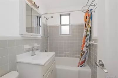5645 Netherland Avenue #6E, Bronx, NY 10463 - Photo 7