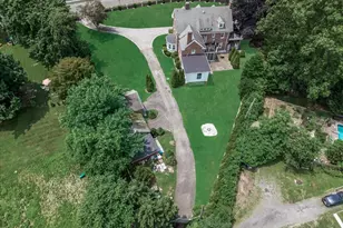 44 Arbor Pl, Glen Cove, NY 11542 - Photo 29