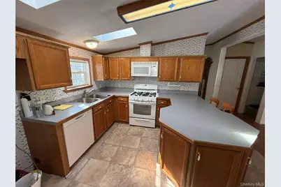 217 Brittany Terrace #217, Rock Tavern, NY 12575 - Photo 3
