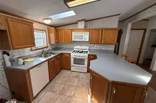 217 Brittany Terrace, Rock Tavern, NY 12575 - Photo 3