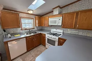 217 Brittany Terrace, Rock Tavern, NY 12575 - Photo 7