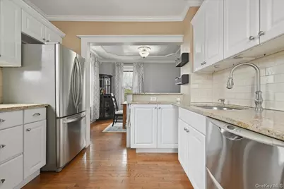 36 Pine Street, Islip, NY 11751 - Photo 13