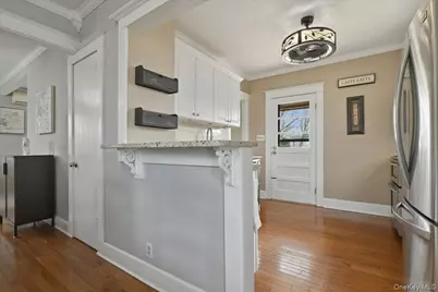 36 Pine Street, Islip, NY 11751 - Photo 9