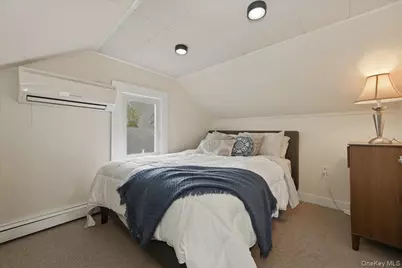 36 Pine Street, Islip, NY 11751 - Photo 21