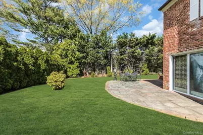 185 Whistler Road, Manhasset, NY 11030 - Photo 23