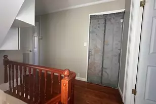 35-20 Utopia Pkwy, Flushing, NY 11358 - Photo 5